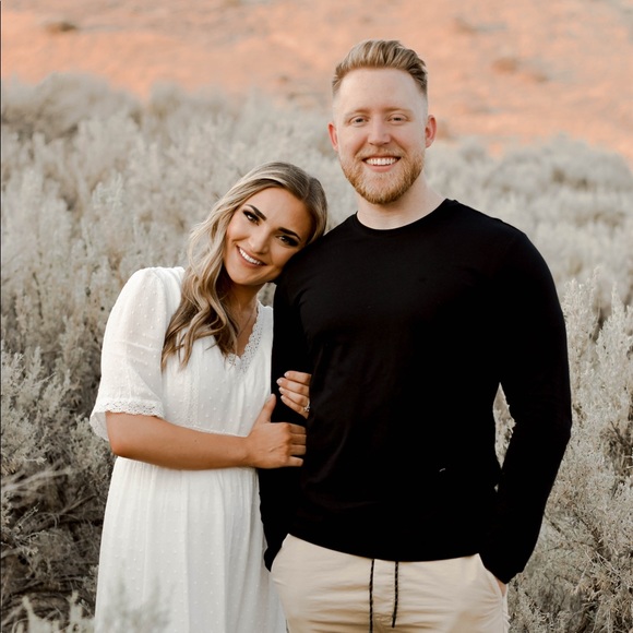 Meet your Posher, Sarah - Picture 2 of 4